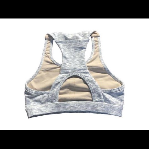 Women’s NEW sports bra with phone pocket - Picture 7 of 8